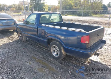 2000 Chevrolet S-10 Ls from USA, damaged, VIN 1GCCS1441Y8163215